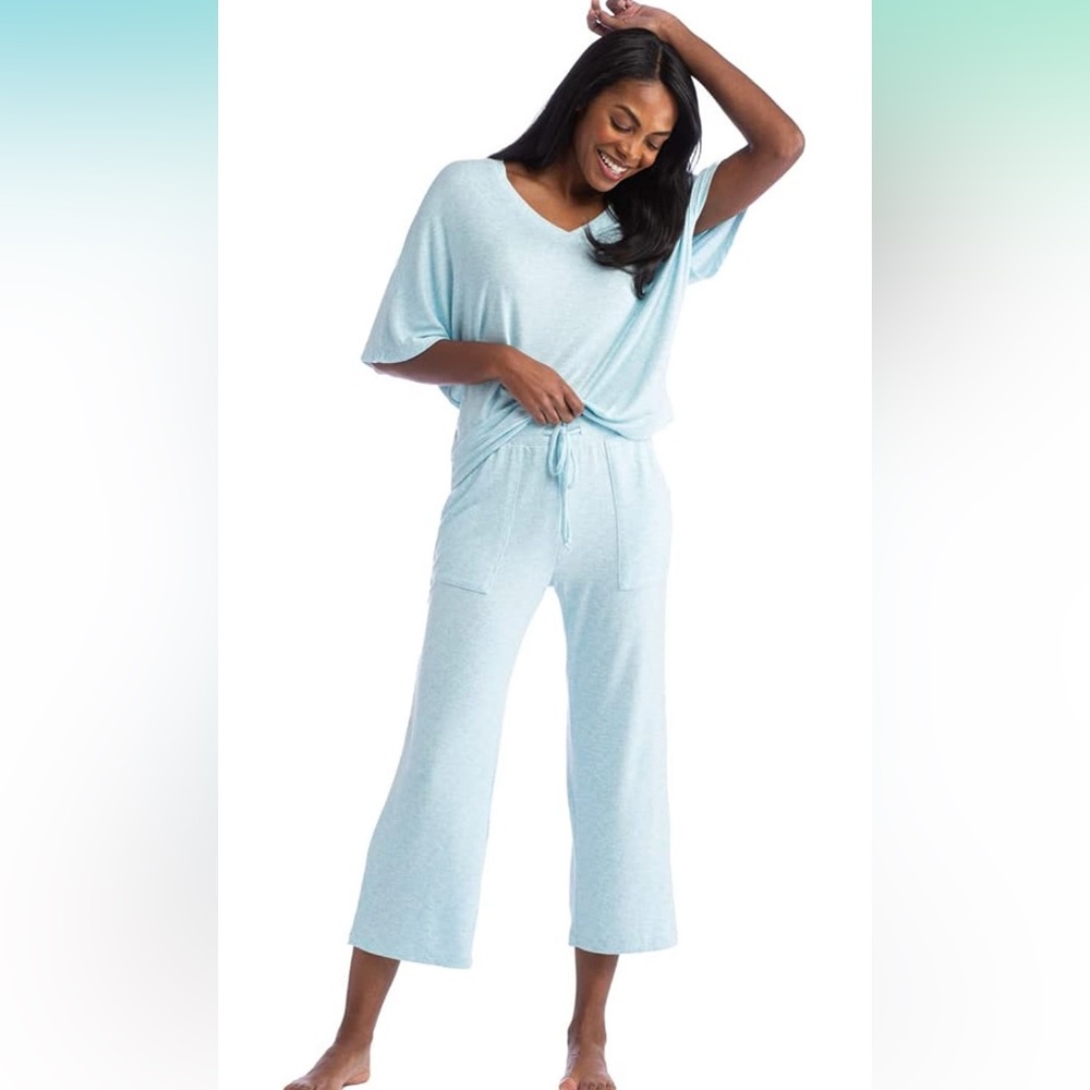Softies Dream Relaxed V-Neck with Capri Lounge Set for Women